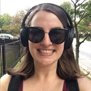 Meet your Posher, Elizabeth